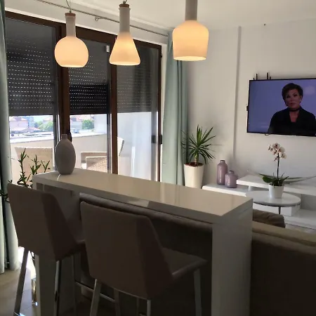 Belvedere Apartment *